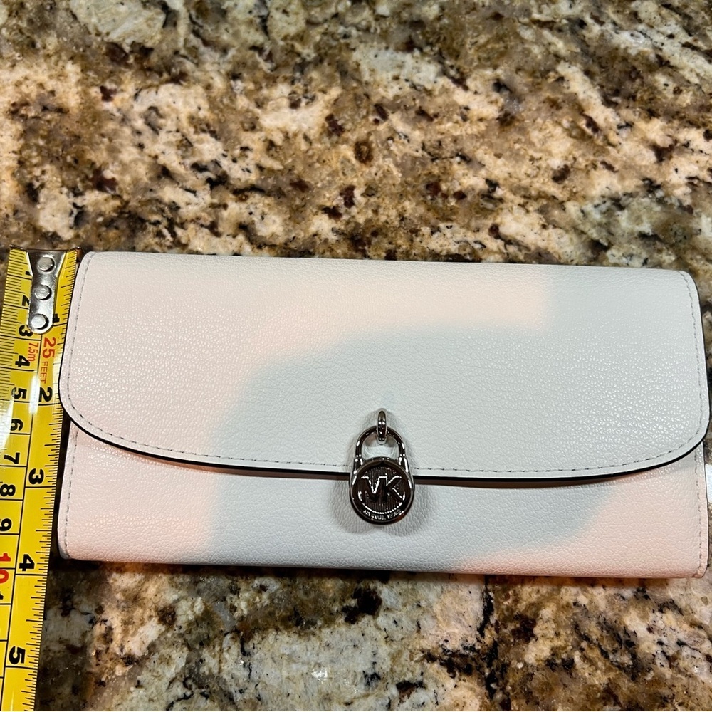 Michael Kors White Leather Clutch Wallet - Picture 6 of 6